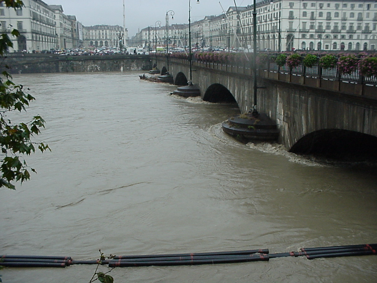 Ponte Vittorio Emanuele I a Torino il 16/10/2000